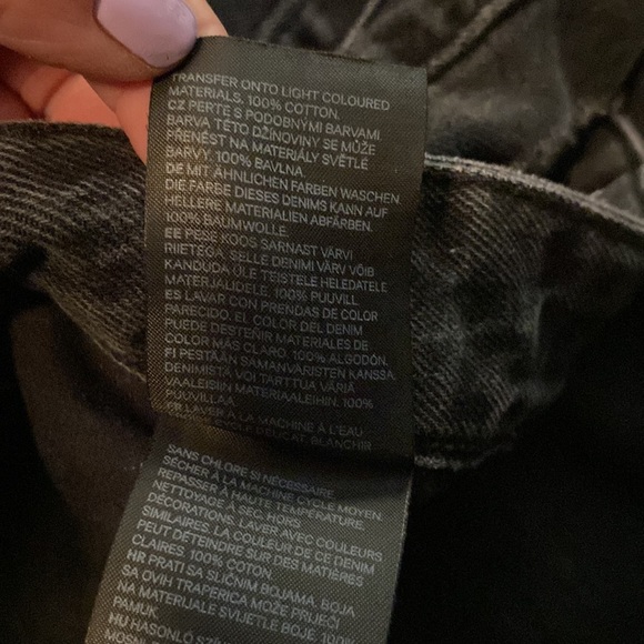 H&M High Waisted Ankle Length Mom Jean - Picture 7 of 8